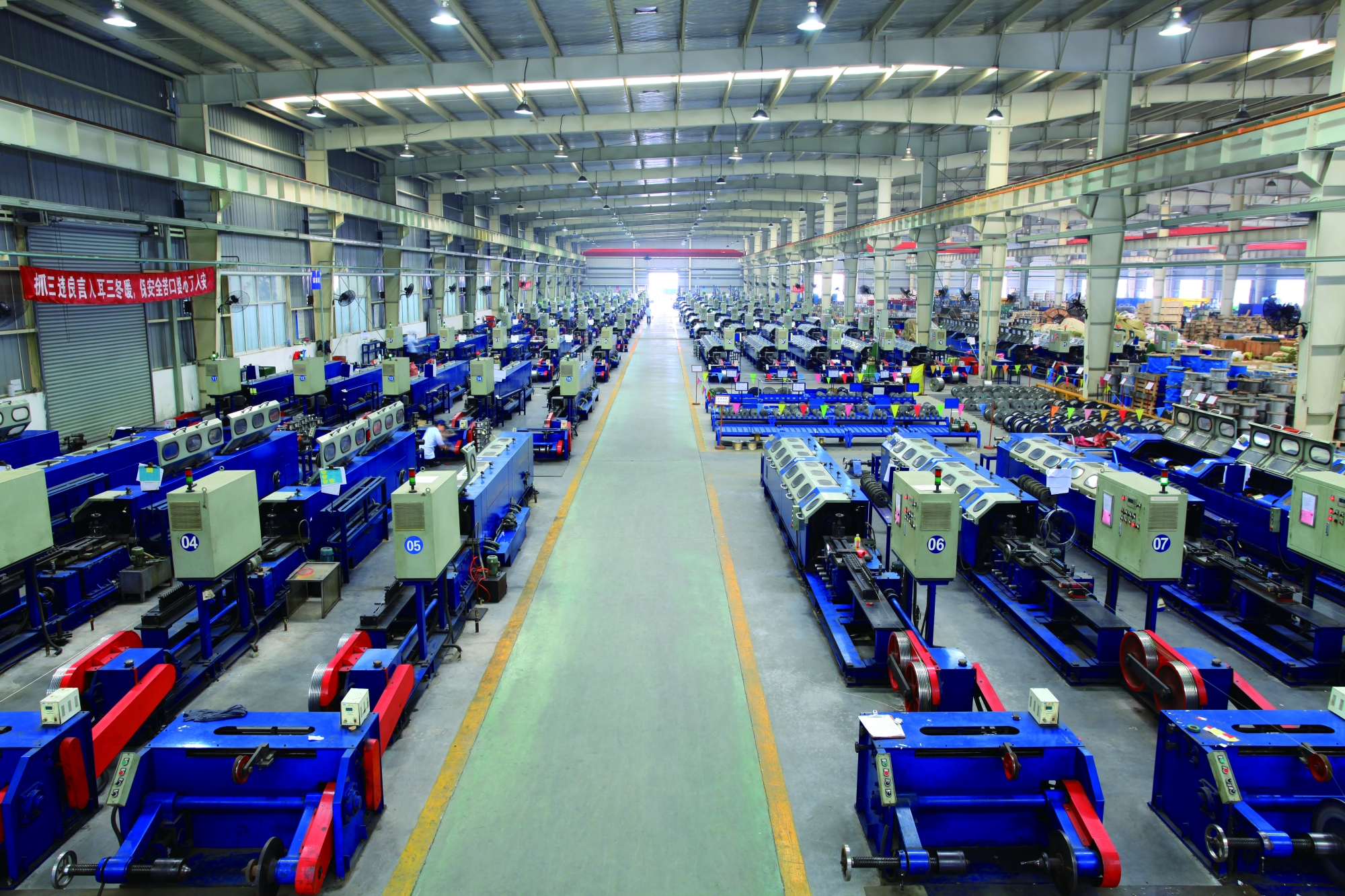 精细钢丝绳基地-1